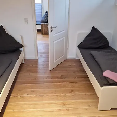 Haus Unterkunft Fuer Monteure In Budenheim, 5 Schlafzimmer, Zentral Gelegen Апартаменты *