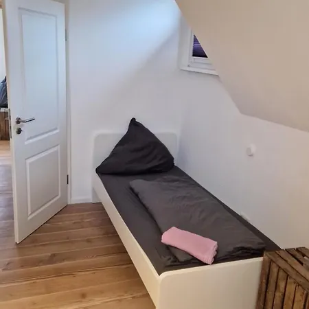 Haus Fuer Monteure In Budenheim, Zentral Gelegen Daire Budenheim