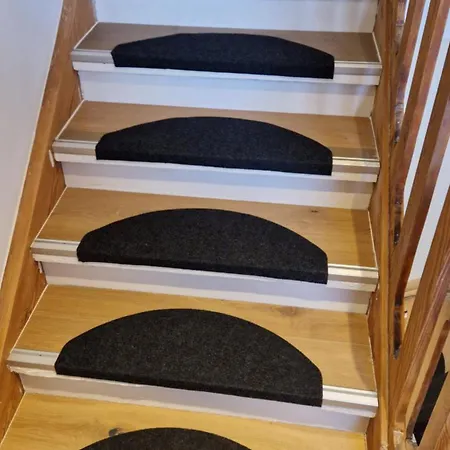 Апартаменты Haus Unterkunft Fuer Monteure In Budenheim, 5 Schlafzimmer, Zentral Gelegen Budenheim
