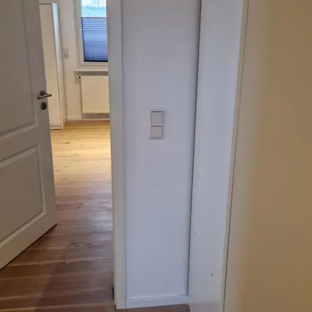 Haus Unterkunft Fuer Monteure In Budenheim, 5 Schlafzimmer, Zentral Gelegen * Budenheim