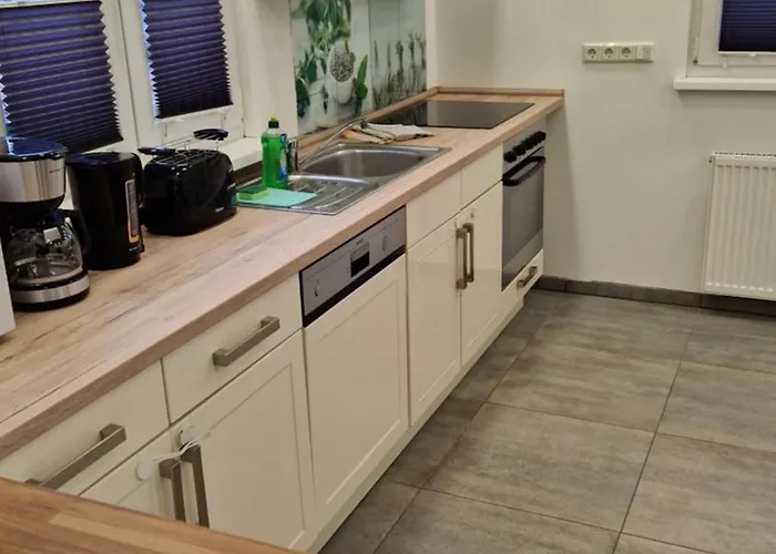 Haus Fuer Monteure In Budenheim, Zentral Gelegen *